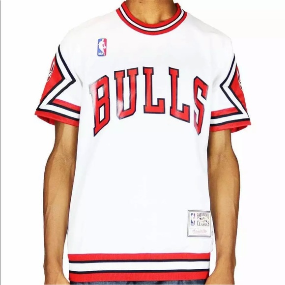 Mitchell & Ness Other - Mitchell & Ness Shooting Shirt Chicago Bulls
